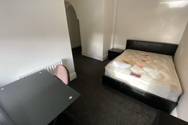 5 bed flat, The Old Vicarage, 21 Bolton Road, Pendleton, Salford, M67HL - Image 3